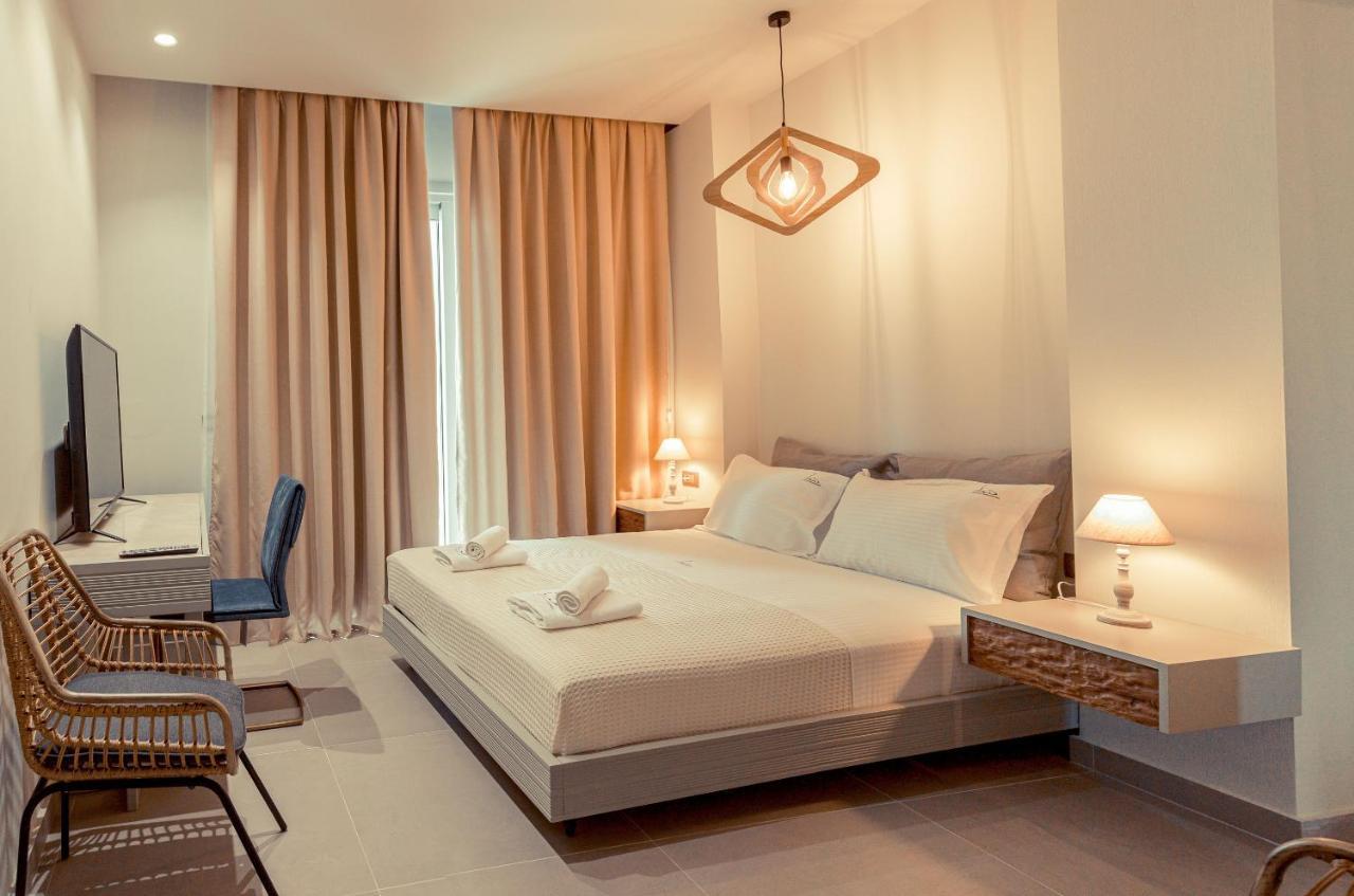 Io Luxury Pool & Hot Tub Suites Preveza Eksteriør billede