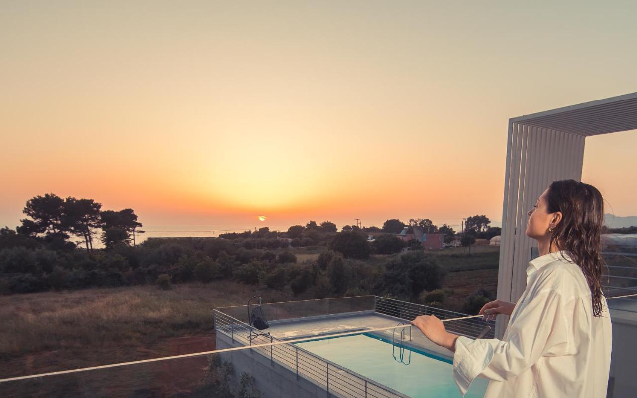 Io Luxury Pool & Hot Tub Suites Preveza Eksteriør billede