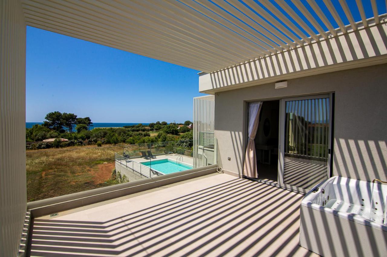 Io Luxury Pool & Hot Tub Suites Preveza Eksteriør billede