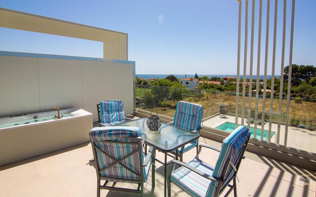 Io Luxury Pool & Hot Tub Suites Preveza Eksteriør billede