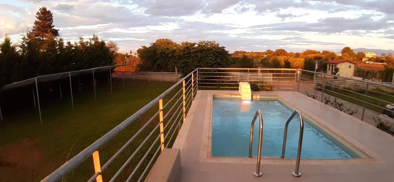 Io Luxury Pool & Hot Tub Suites Preveza Eksteriør billede