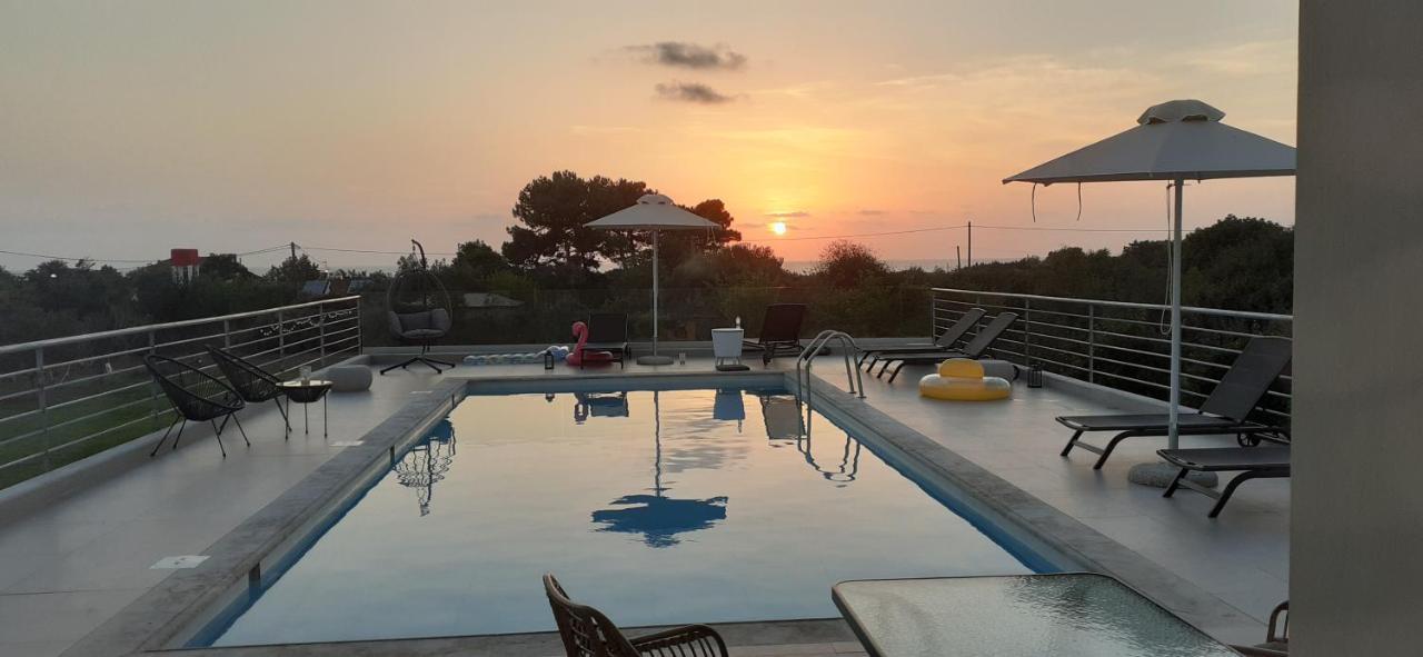 Io Luxury Pool & Hot Tub Suites Preveza Eksteriør billede