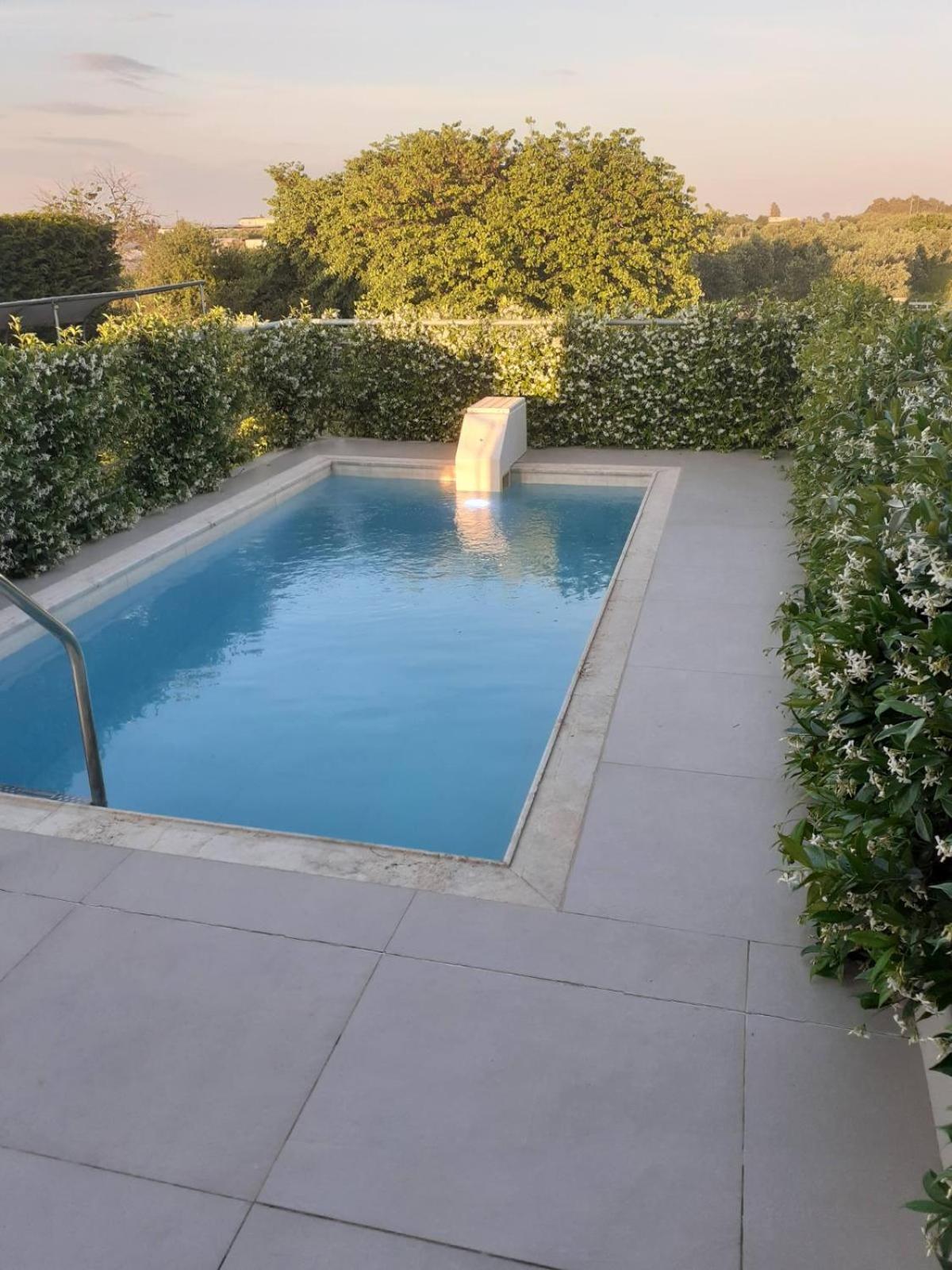 Io Luxury Pool & Hot Tub Suites Preveza Eksteriør billede